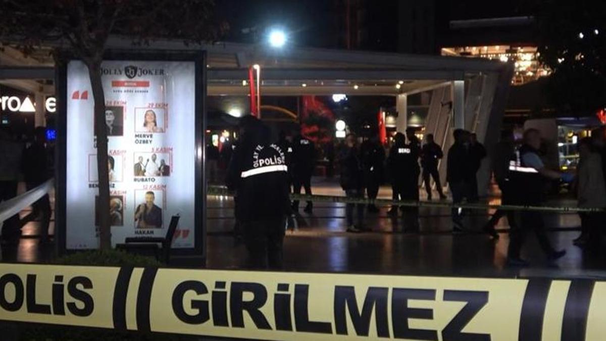 Eğlence merkezinde böyle dehşet saçtılar: Pompalı tüfekle havaya rastgele ateş açıp kaçtılar