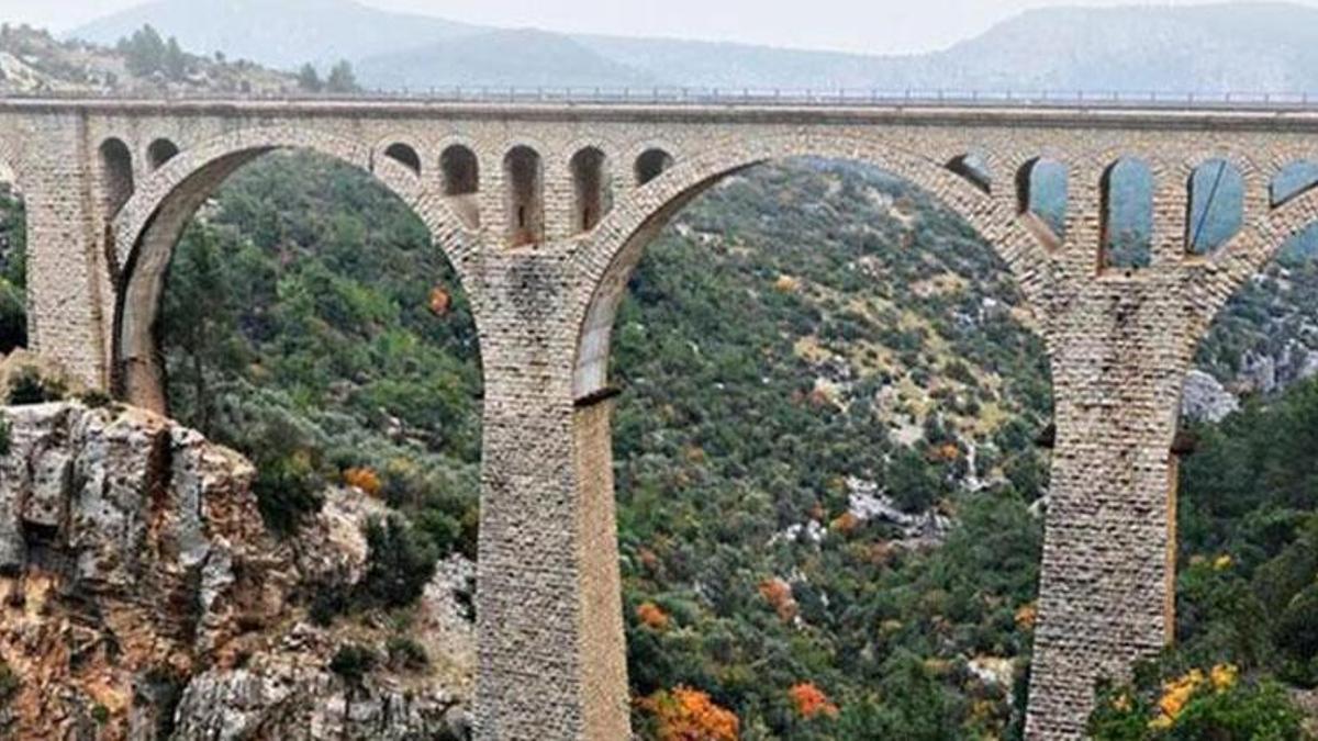 Adana'da Cumhuriyet Kupası Hava Koşusu şöleni