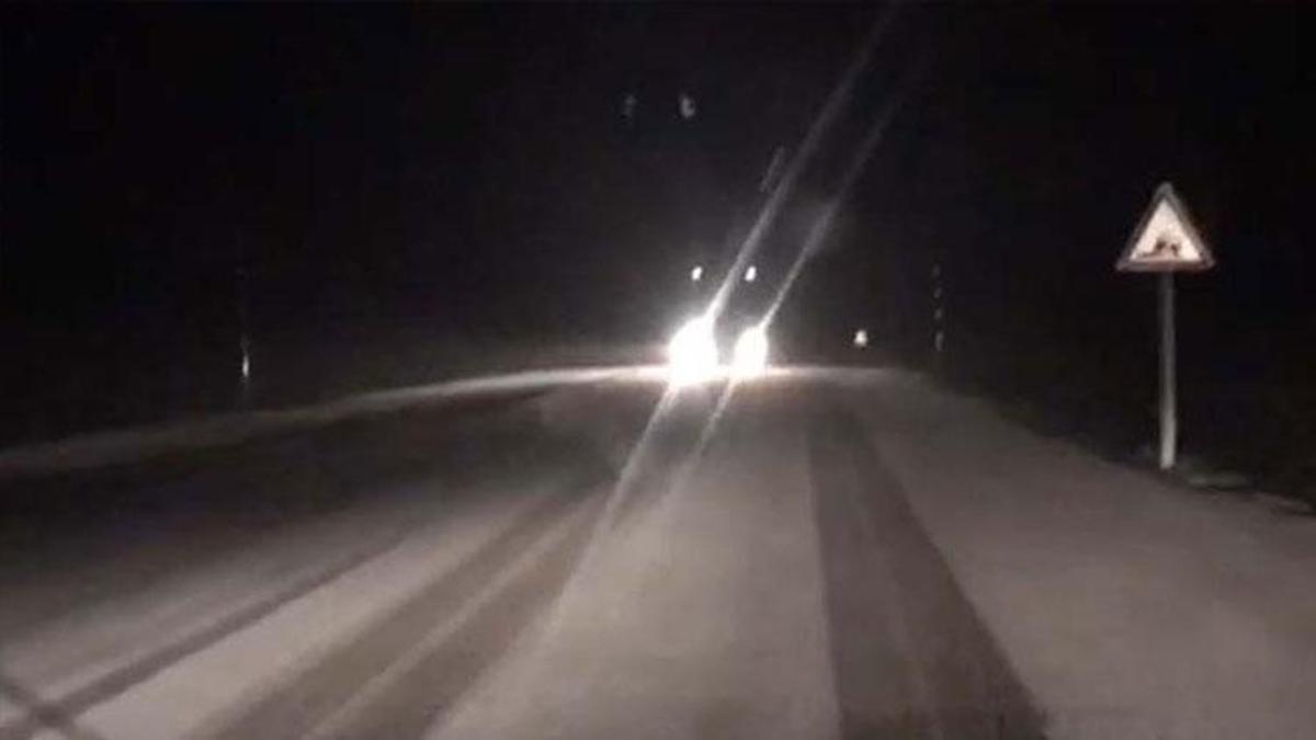 Ardahan'ın yüksek kesimlerinde kar yağışı etkili oldu