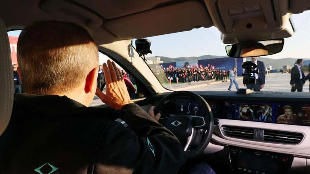 60 yıllık rüya gerçek oldu! Cumhurbaşkanı Erdoğan istedi Togg'a bir renk daha eklendi