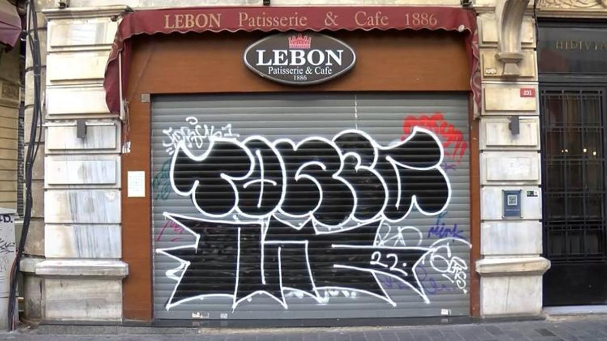 Beyoğlu'nda 212 yıllık Lebon pastanesi kapandı