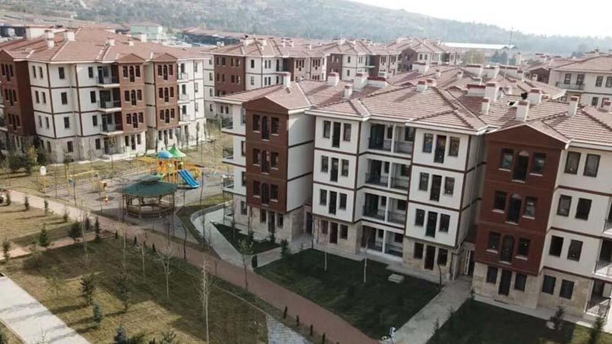 TOKİ konut başvurusu bitti mi, son başvuru günü ne zaman? Bankadan TOKİ başvurusu ve bankaya başvuru ücreti!