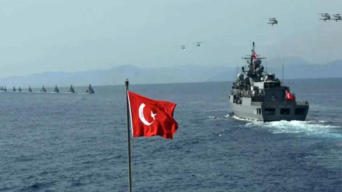 Sahil Güvenlik Komutanlığı'ndan Yunanistan'ın iddialarına yanıt: Misliyle cevap verildi