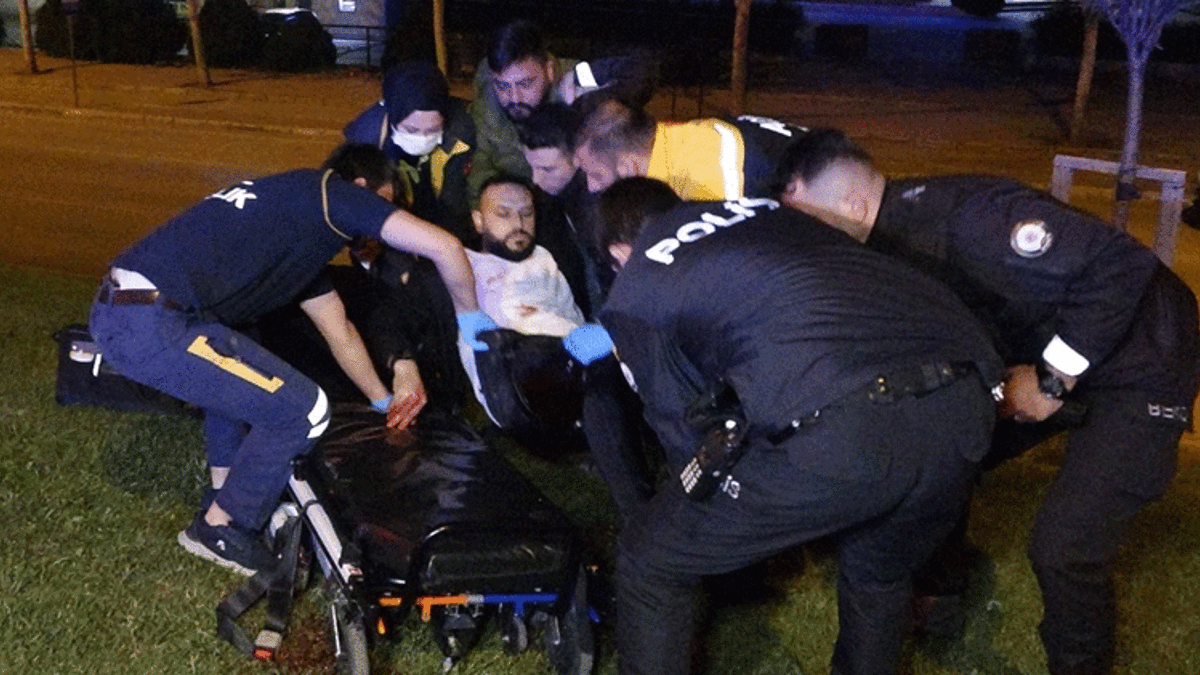 Bursa'da gece kulübünde silahlı kavga; 2 yaralı