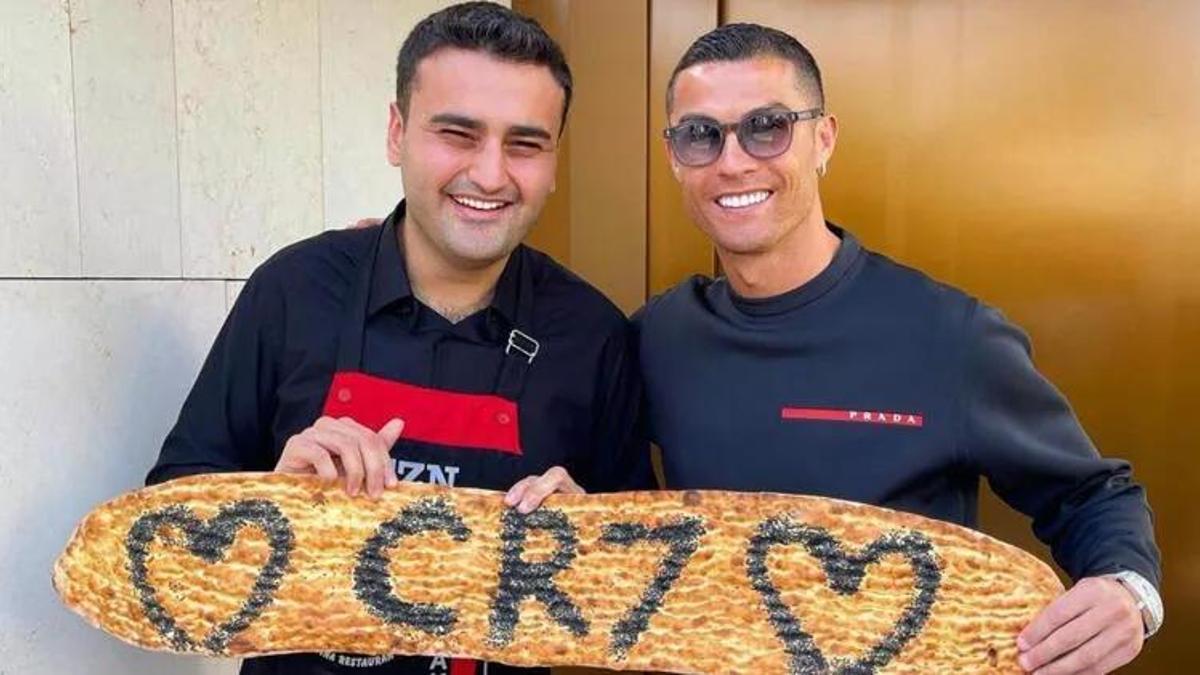 CZN Burak'tan açıklama geldi: Aylık gelirim 30 bin TL değil!