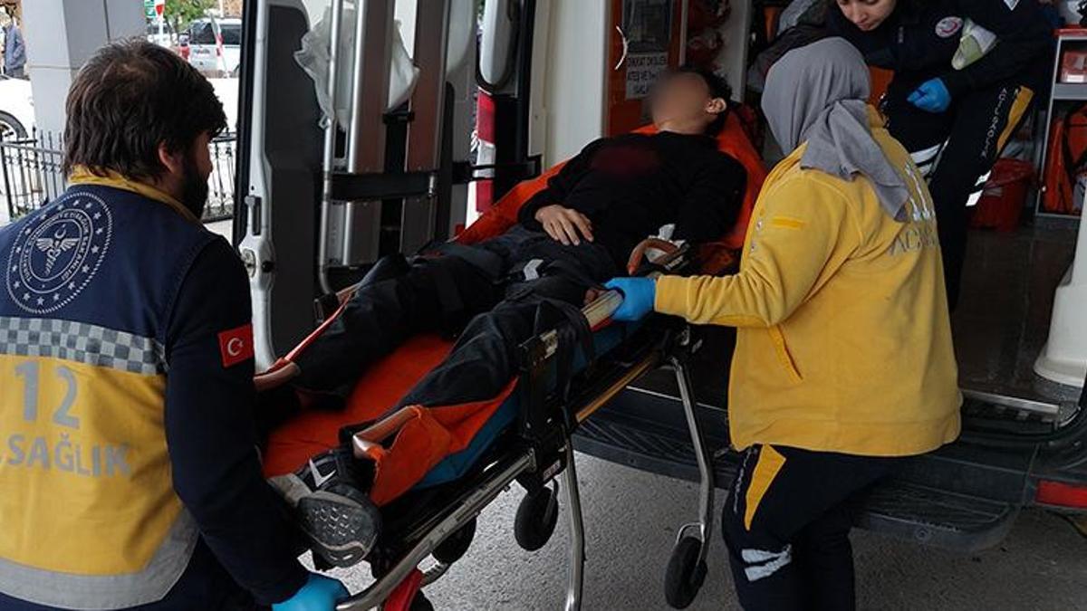 Lise öğrencisi bunalıma girdi, okulda kendini bıçakla yaraladı