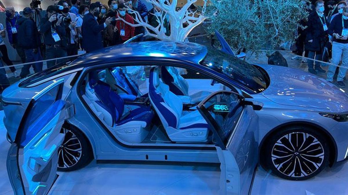 Türkiye'nin yerli otomobili Togg'un ilk 'Deneyim Merkezi' İstanbul'da açıldı