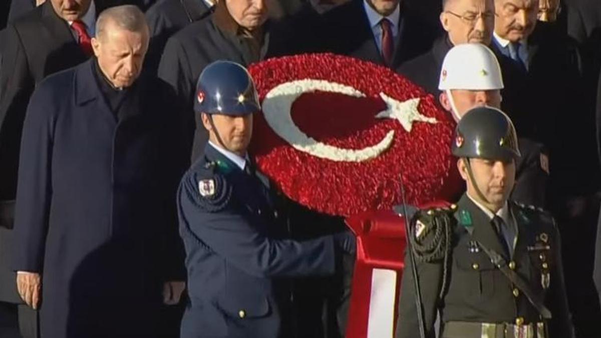 Cumhurbaşkanı Erdoğan ve devlet erkanı Anıtkabir'de