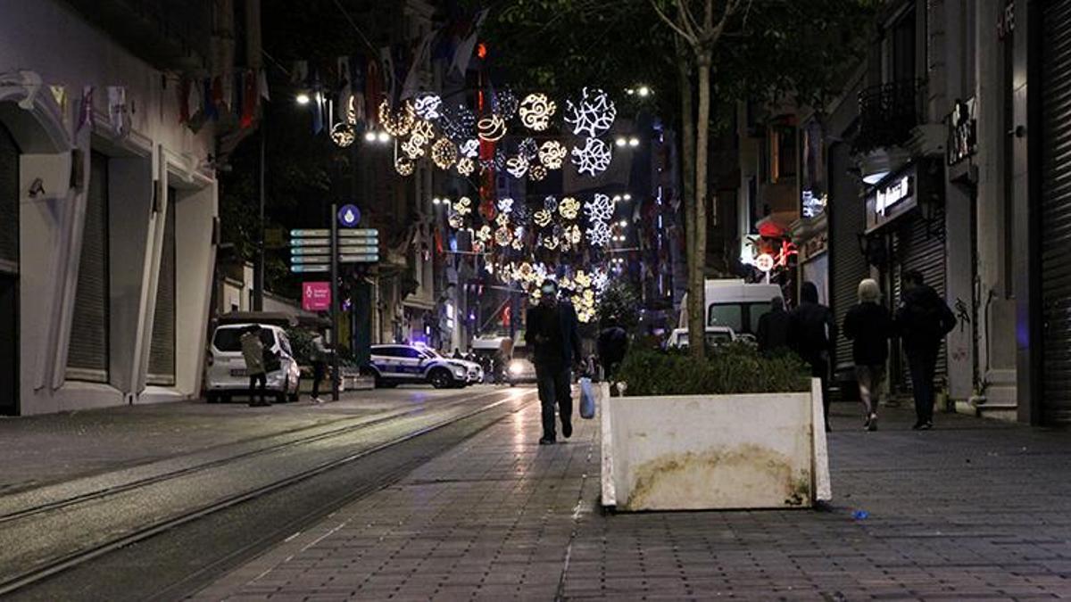 İstiklal Caddesi yaya trafiğine açıldı