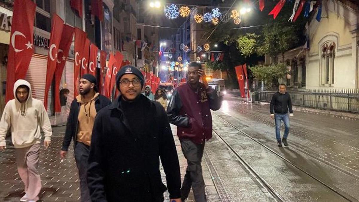İstiklal Caddesi araç ve yaya trafiğine açıldı