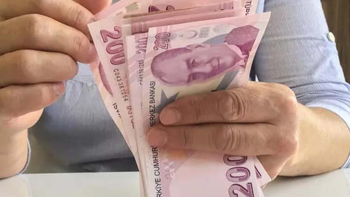 EYT Emeklilikte Yaşa Takılanlar son durum! EYT hangi yılları ve kimleri kapsıyor? EYT son dakika haberleri
