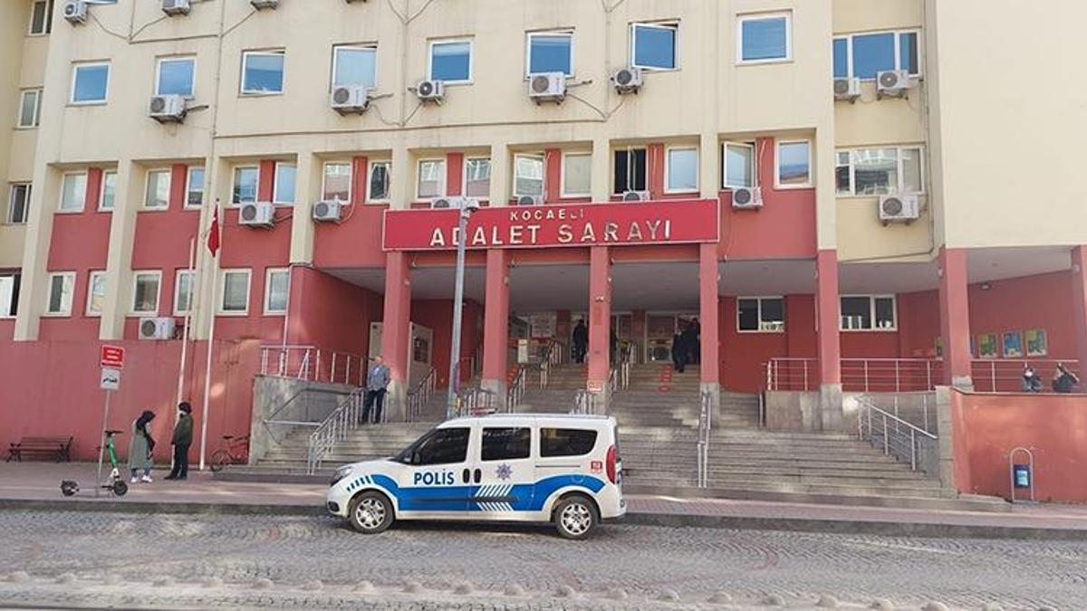 11 yaşındayken komşusunun istismarına uğradığını iddia etti! 'Beni ormanlık alana götürdü'