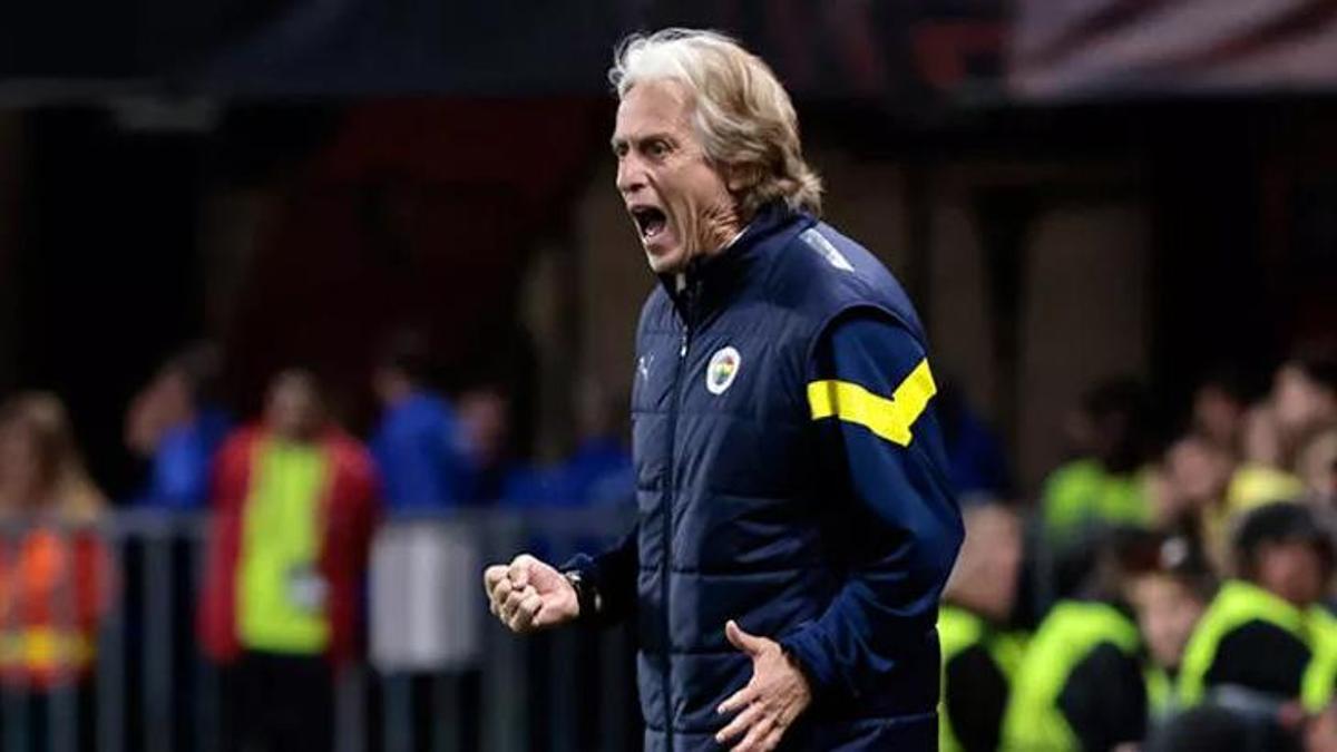 UEFA'dan Jorge Jesus'a ceza! İşte detaylar