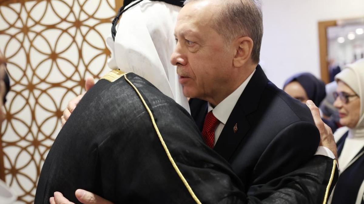 Cumhurbaşkanı Erdoğan, Katar’da liderlerle bir araya geldi
