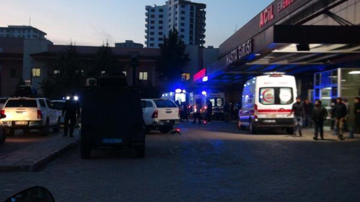 Kilis'teki Öncüpınar Sınır Kapısı bölgesine roketli saldırı: 8 yaralı