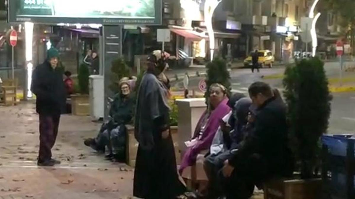 Düzce'deki depreme ilişkin açıklama! 'Halk sokaklarda, araçlarda sabahlayacağız'