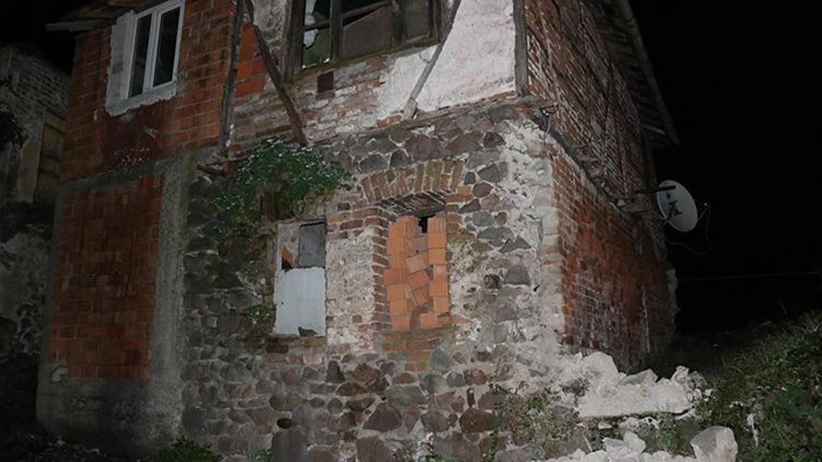 Artçı deprem ne demek? Depremden sonra kaç artçı sarsıntı oldu? Artçı depremler devam ediyor mu? İşte en son artçı depremler!