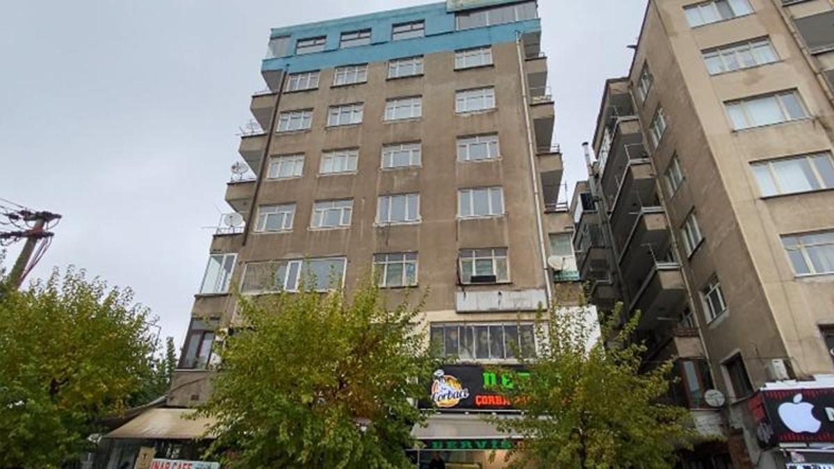 Ayrı yaşadığı eşi bıçakladı, komşuya sığındı! KADES ile kurtuldu