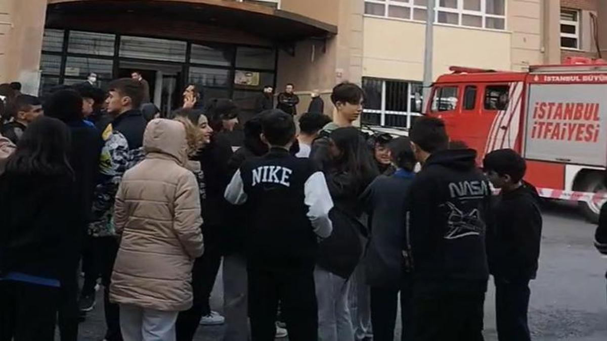 Büyükçekmece'de okulda deney tüpü patladı! Yaralı öğrenciler var
