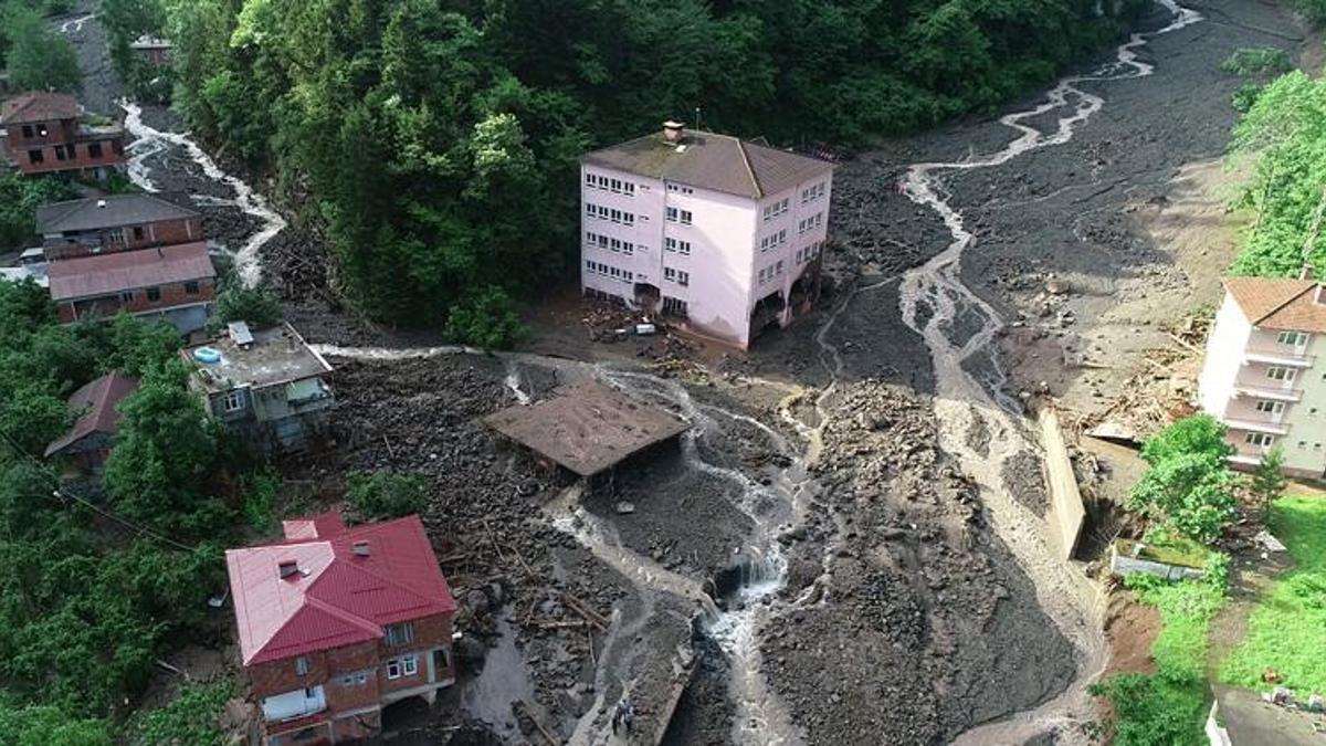 Araklı'da 8 kişinin hayatını kaybettiği sel ile ilgili şoke eden rapor! Felaketi hafriyat tetiklemiş