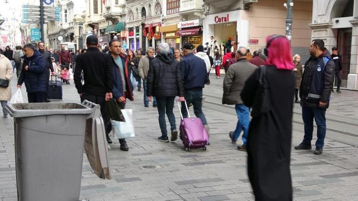 İstiklal Caddesi’nde yeni kurallara uymayanlara ceza yağdı