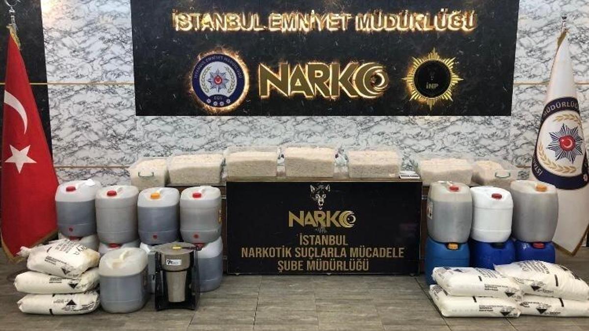 Bakan Soylu, İstanbul'da yarım tondan fazla metamfetamin ele geçirildiğini açıkladı