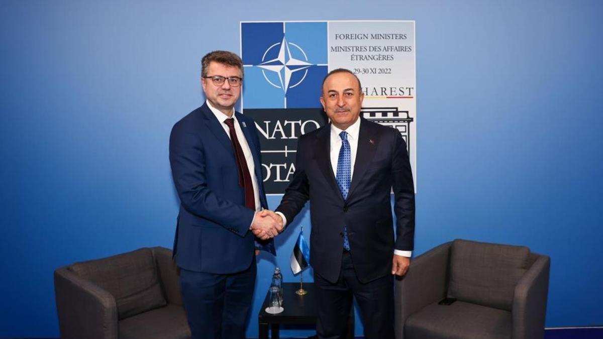 Dışişleri Bakanı Çavuşoğlu'ndan diplomasi trafiği!