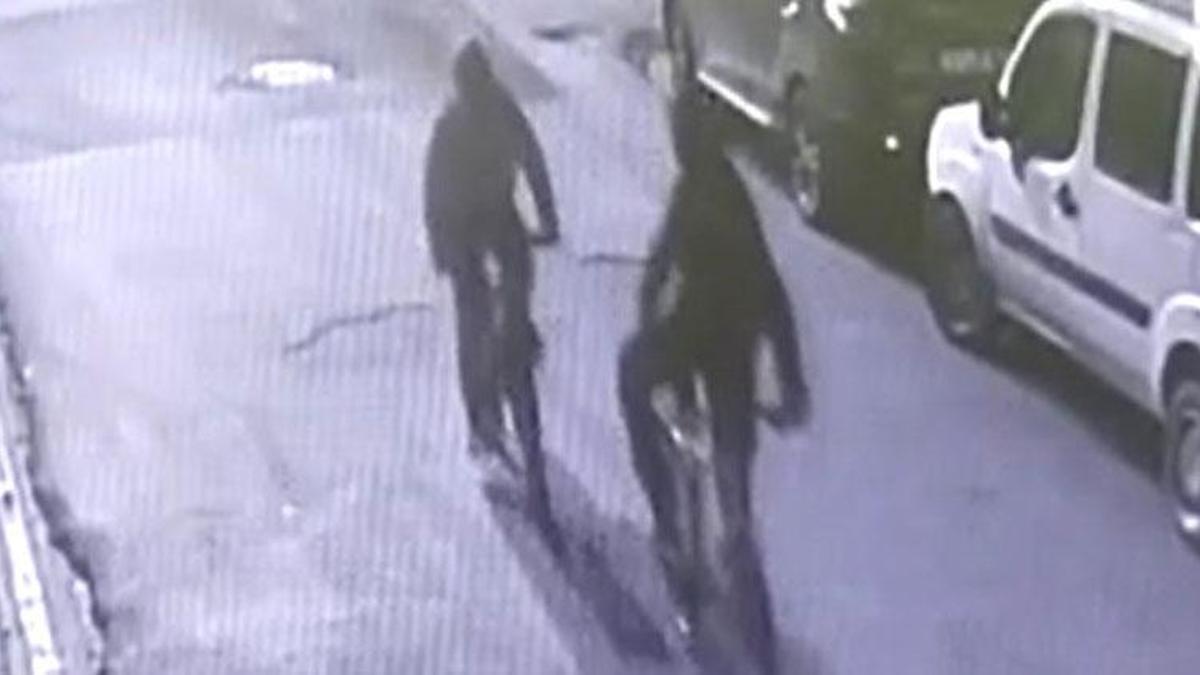 Başına silah dayadıkları çocuğun bisikletini ve cep telefonunu gasbeden 2 çocuk tutuklandı