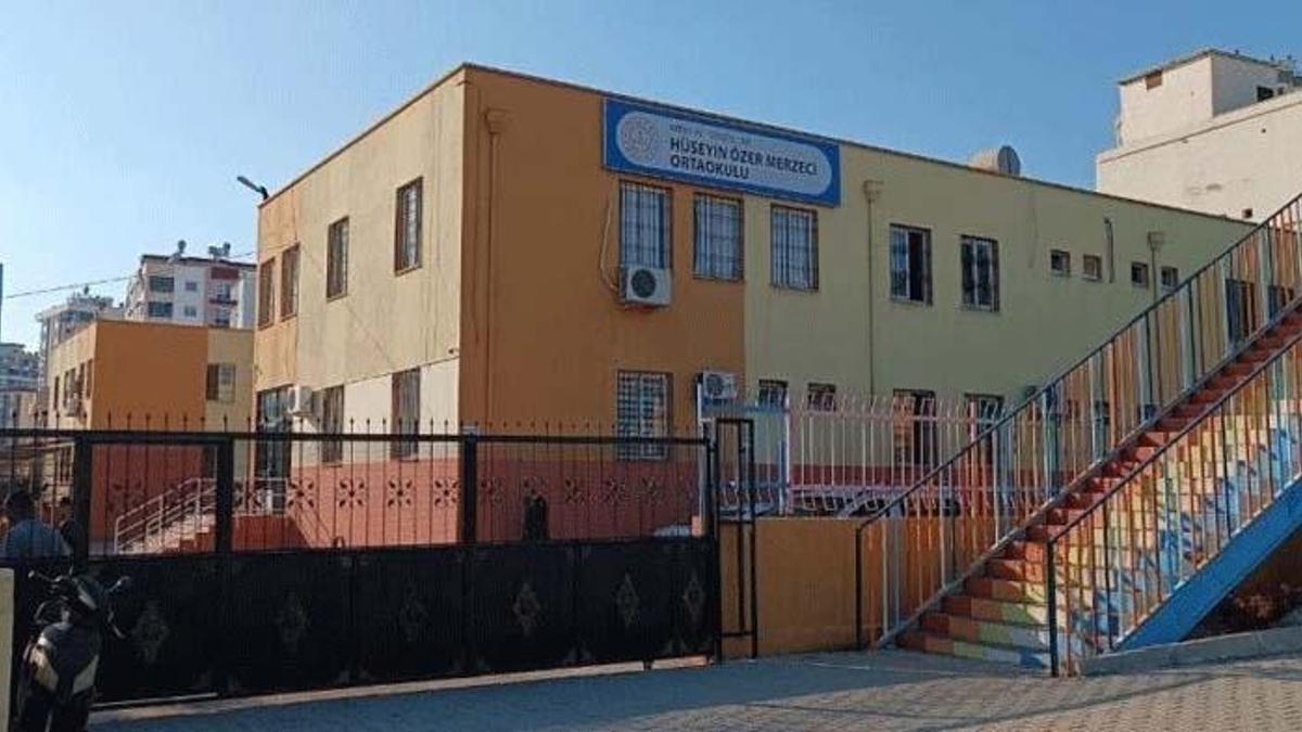 Hüseyin Okan Merzeci Ortaokulu’nda ne oldu, Mersin Hüseyin Okan Merzeci Ortaokulu 7’nci sınıf öğrencisi olayı ne?