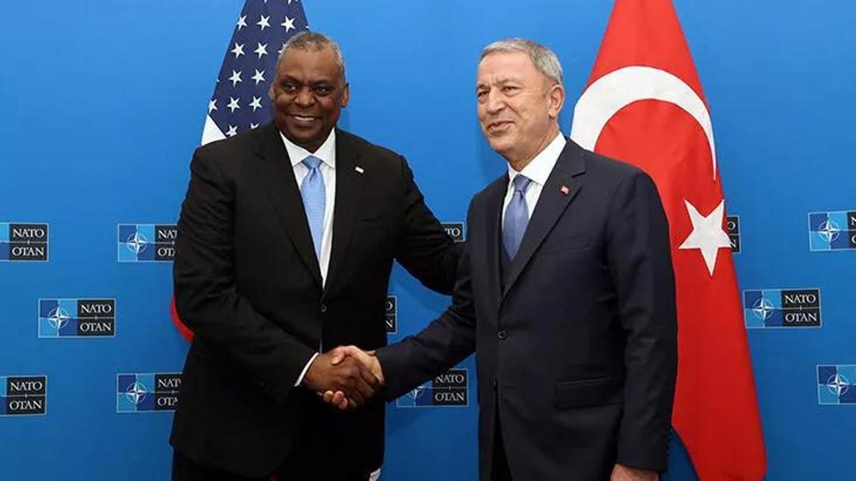 Milli Savunma Bakanı Akar, ABD’li mevkidaşı ile görüştü
