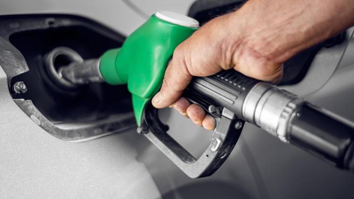 Benzin ve motorine indirim geldi