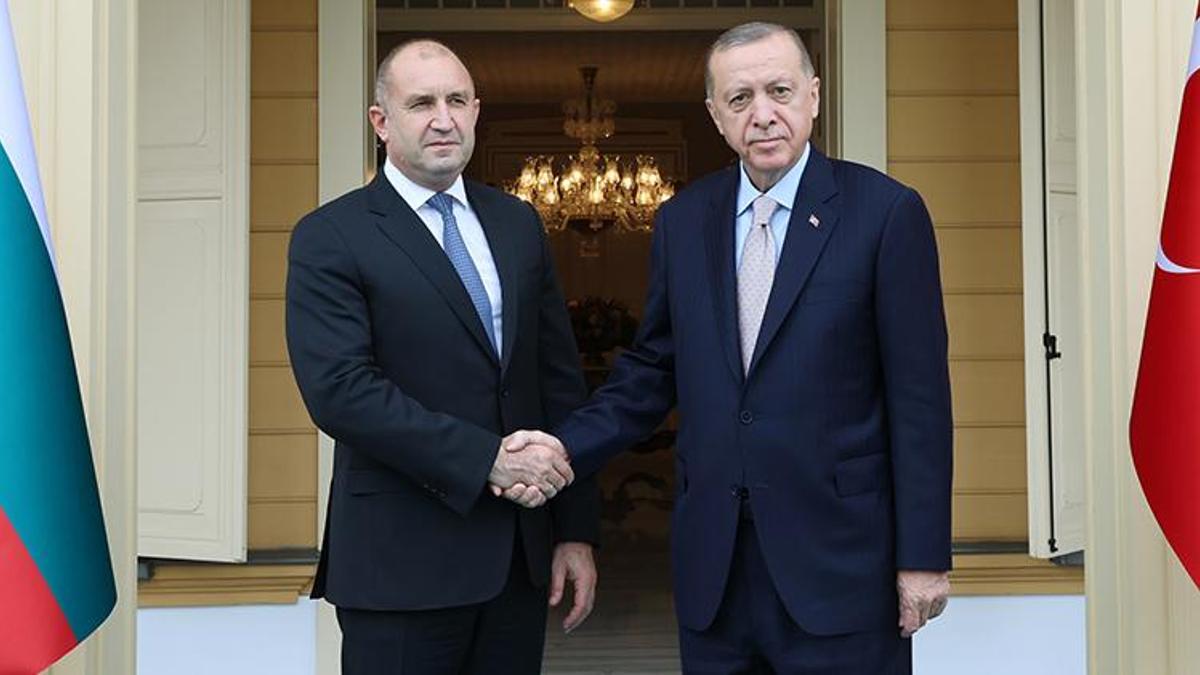 Cumhurbaşkanı Erdoğan, Bulgaristan Cumhurbaşkanı Radev ile bir araya geldi