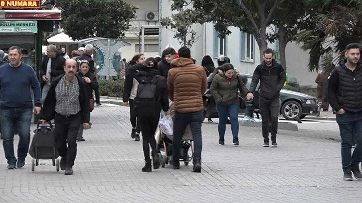 Bursa’da şiddetli lodos hayatı felç etti