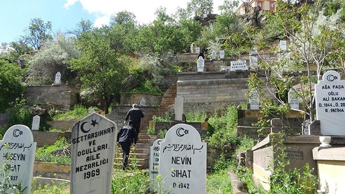 Eski kız arkadaşını mezarlıkta boğazından bıçakladı! Cezası belli oldu