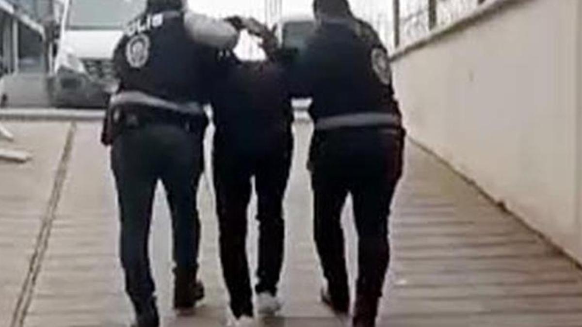 Asansörde kız çocuğuna cinsel istismara kalkıştı! Annesi çığlıklarını duyup koştu
