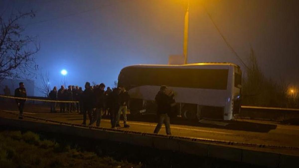 Diyarbakır'da polis servisine bombalı saldırı: 2 kişi gözaltında