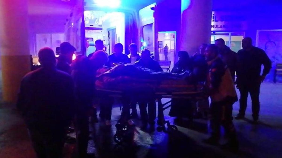 Cenazeye giderken kaza yaptılar: 3 ölü, 2 yaralı