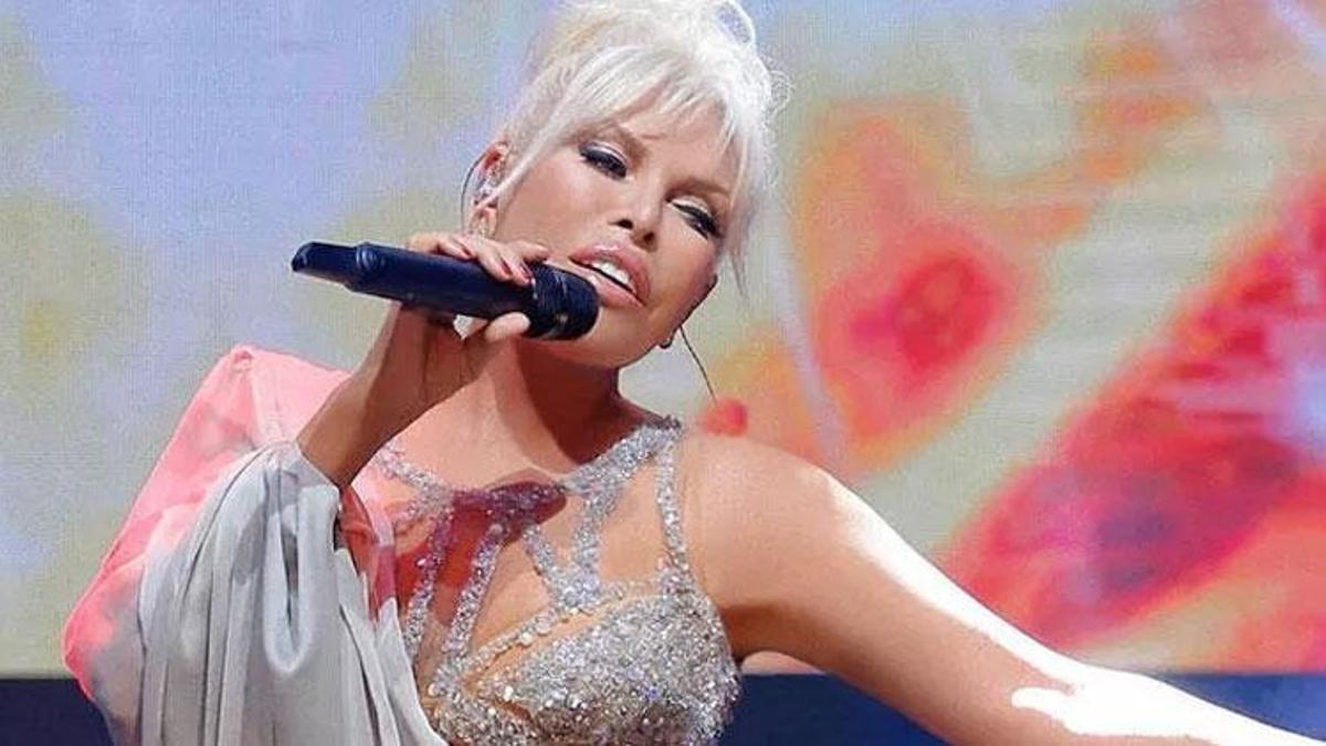 Ajda Pekkan'dan haber var!