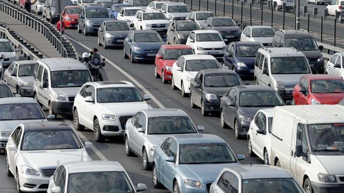 İstanbul'da trafik yoğunluğu yüzde 90'ı buldu