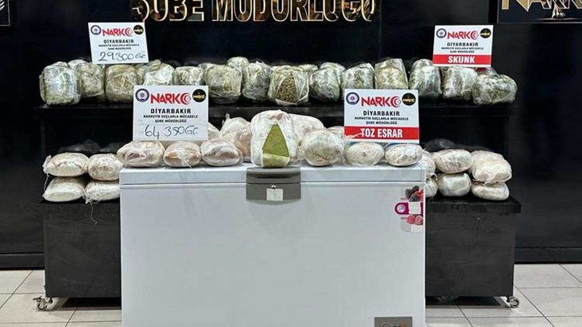 Kargo şirketinde 93 kilo esrar ele geçirildi