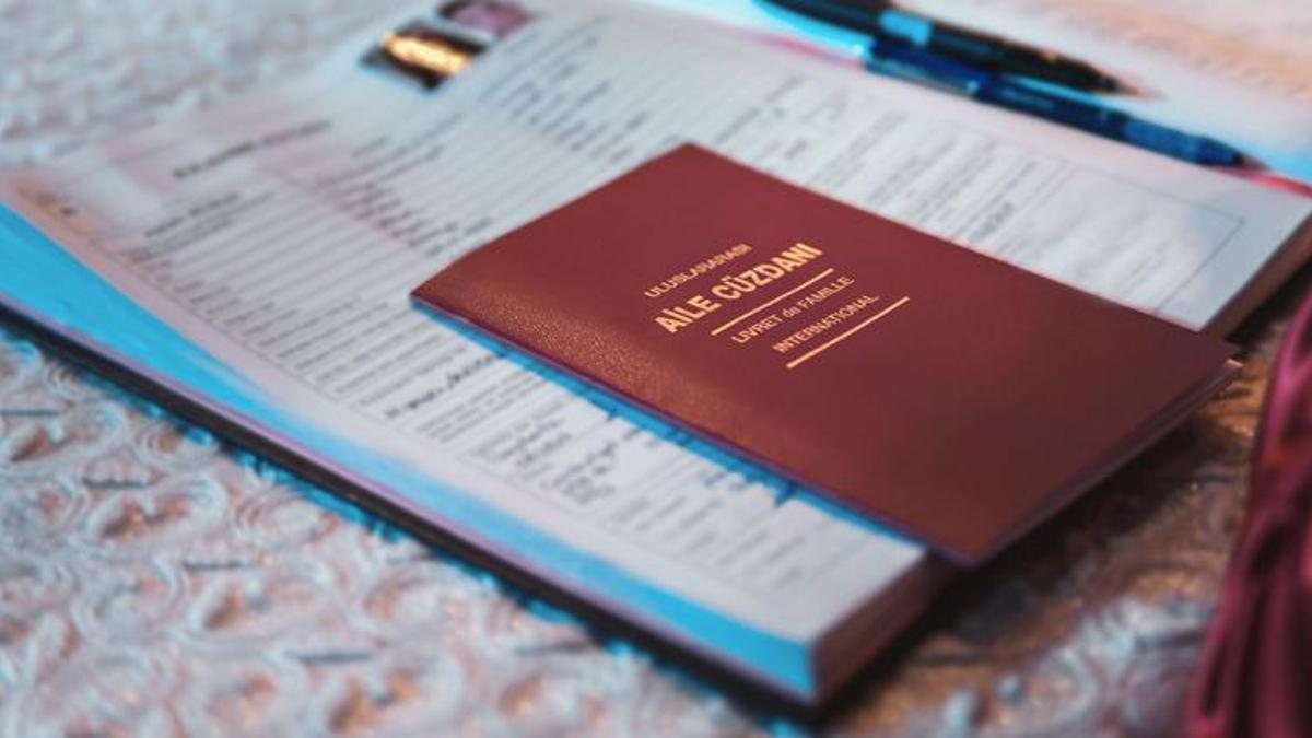 Öğretmen kadın ‘Sen seçilmiş insansın’ diyen üfürükçüye kaçtı! Talihsiz kocaya şok üstüne şok
