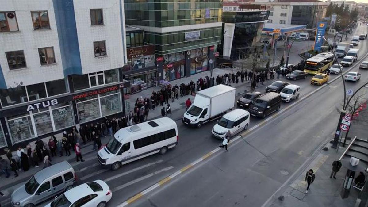 SGK önünde EYT kuyruğu başladı!