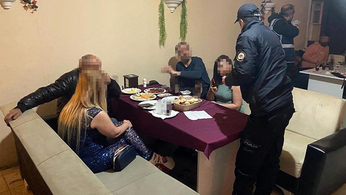 Konsomatris çalıştıran eğlence mekanına baskın!