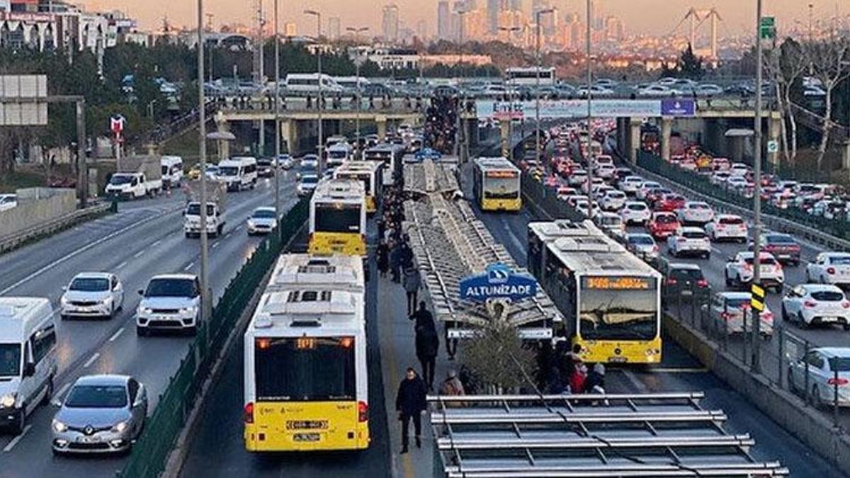 1 Ocak 2023 toplu taşıma ücretsiz m, bugün otobüs, metro, metrobüs, tramvay, Marmaray ücretsiz mi? İETT bedava mı? 1 Ocak İETT bedava mı?