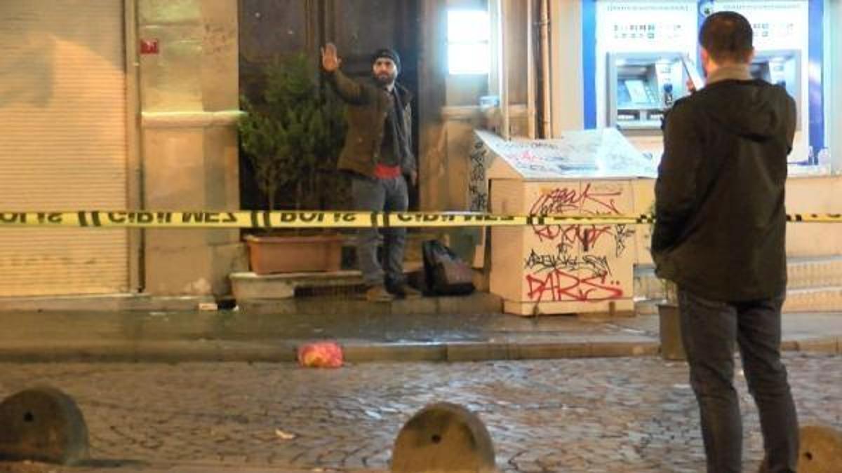 Galata Kulesi'nin yanında şüpheli paket paniği, çantayı alıp: Ölmek istiyorum ben açarım