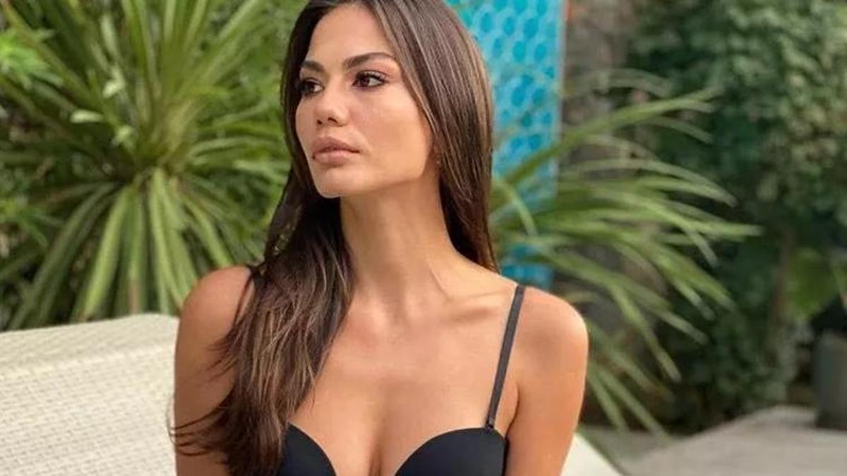 Demet Özdemir'den mayosuyla karlar içinde poz! "Ne yapsa olmuyor"