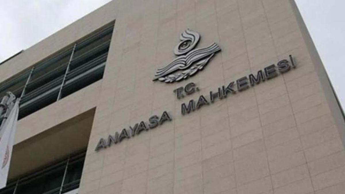 AYM'den HDP kararı: Geçici olarak bloke konuldu