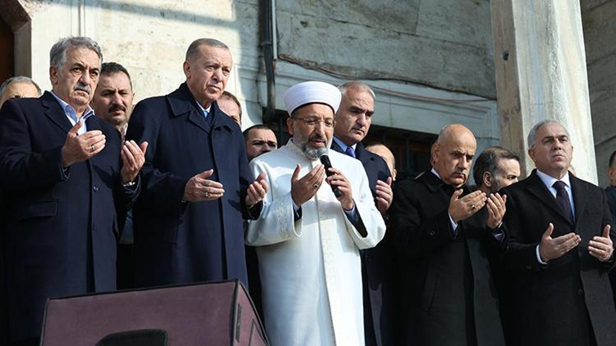 Cumhurbaşkanı Erdoğan, Yeni Camii açılışını yaptı