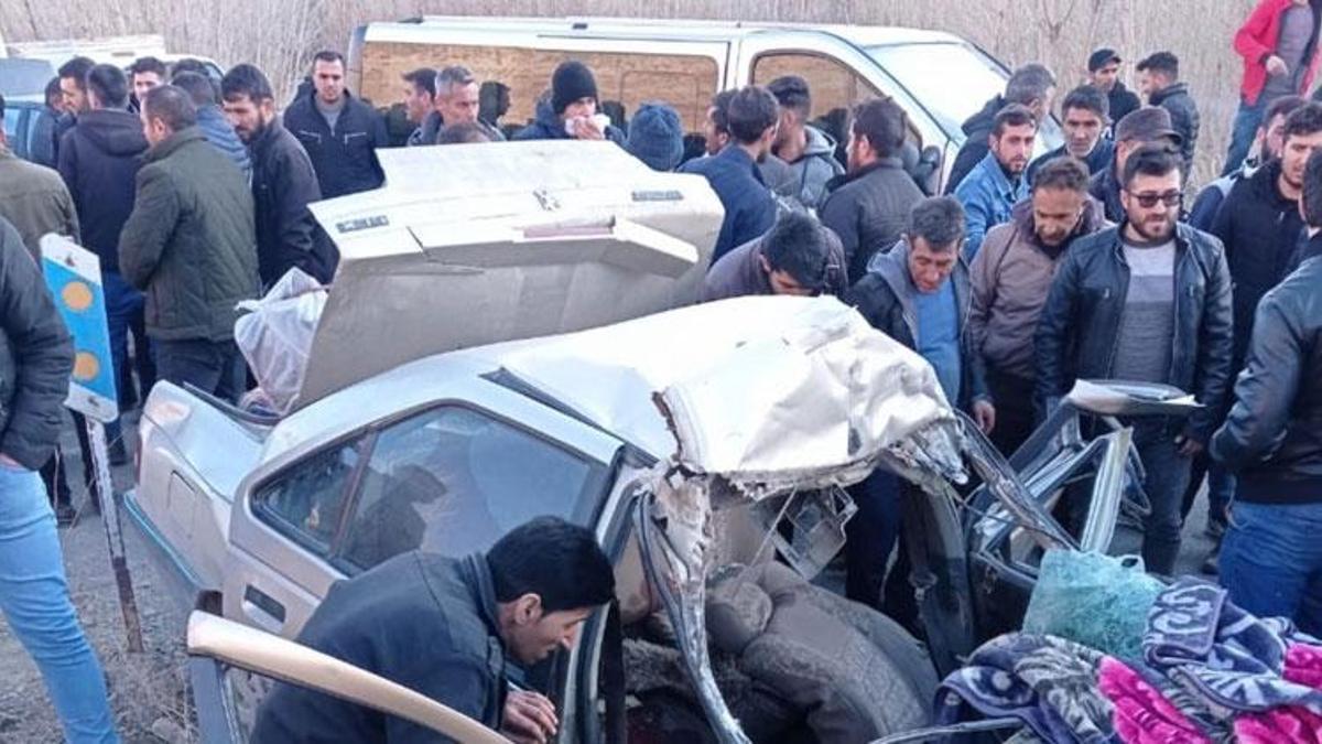 İran'da Türk vatandaşları kaza yaptı: 4 ölü, 1 ağır yaralı