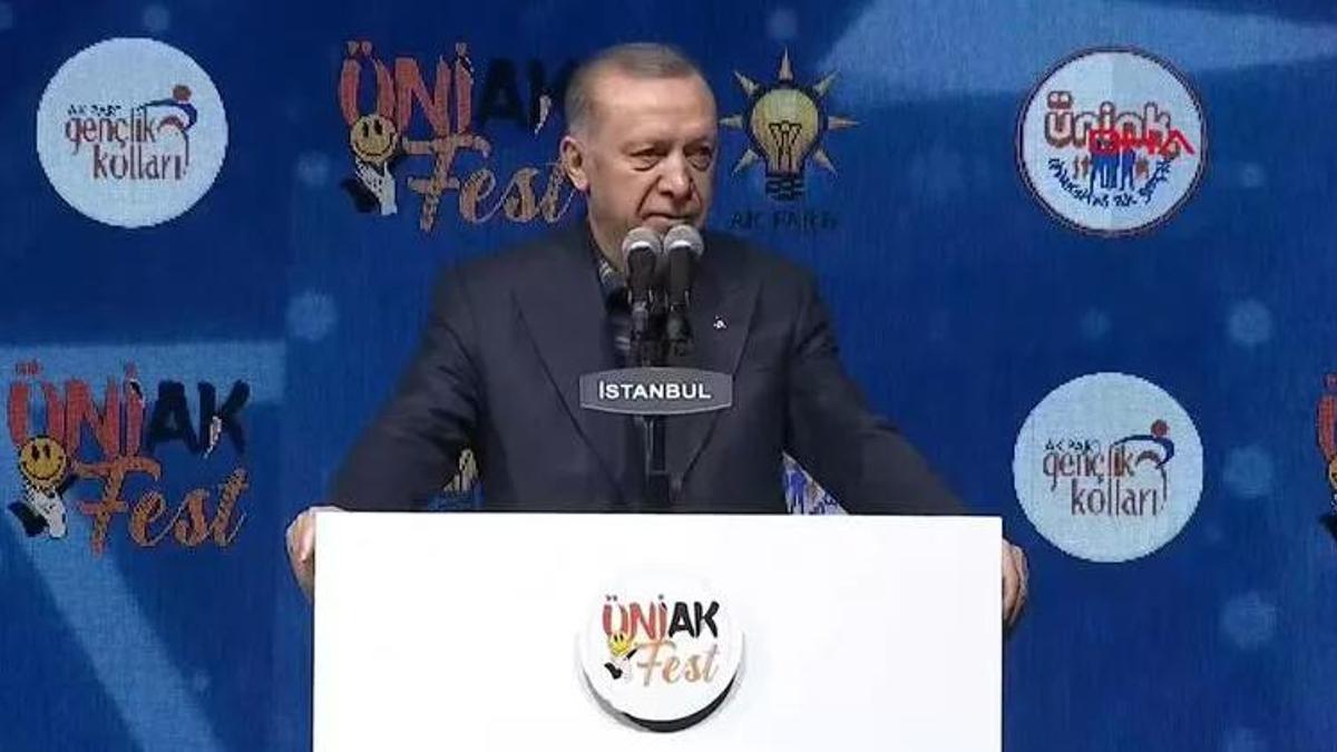 Cumhurbaşkanı Erdoğan: Biz gençlerimizle Türkiye Yüzyılı'na yürüyoruz